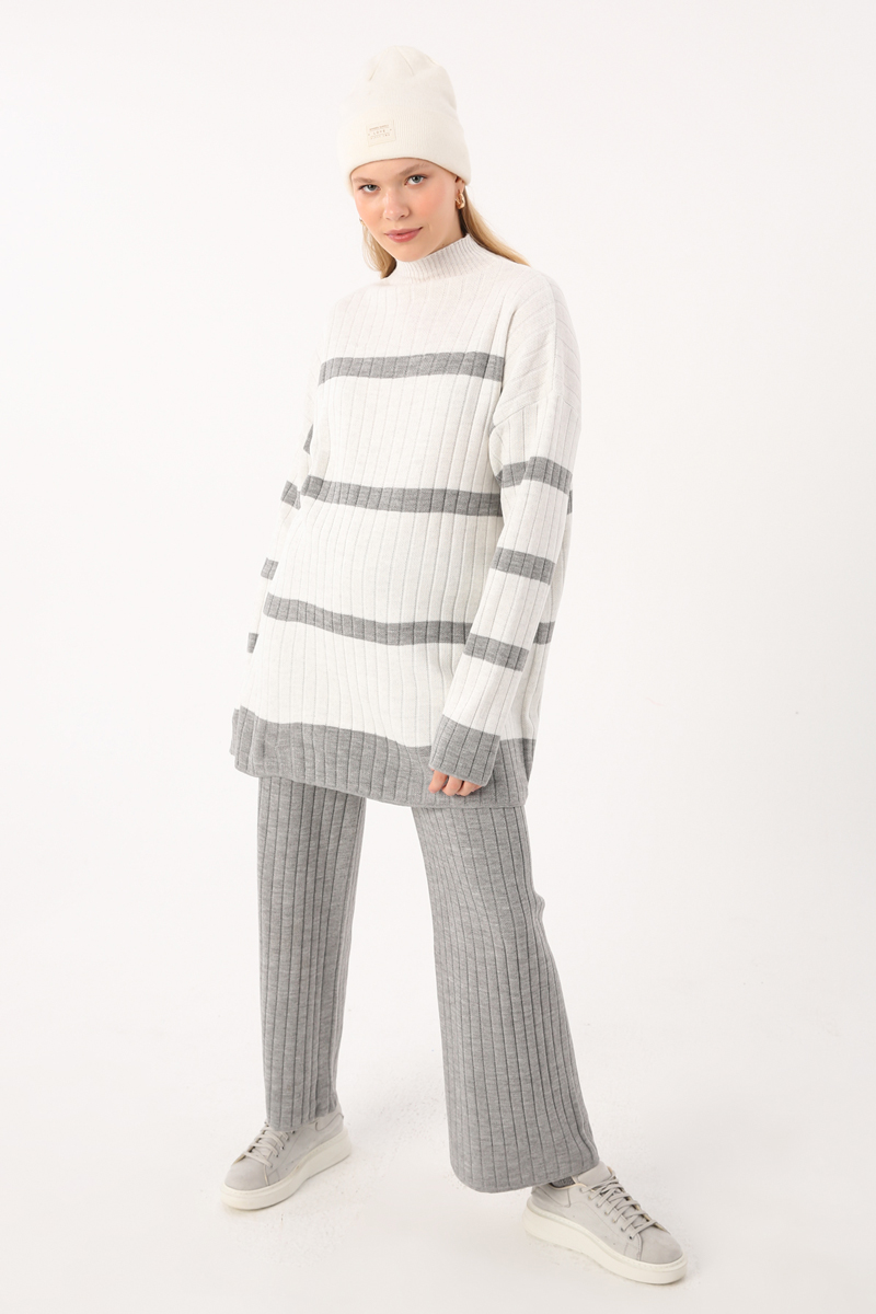 Knitted Jumpers To Wear With Wide Leg Trousers