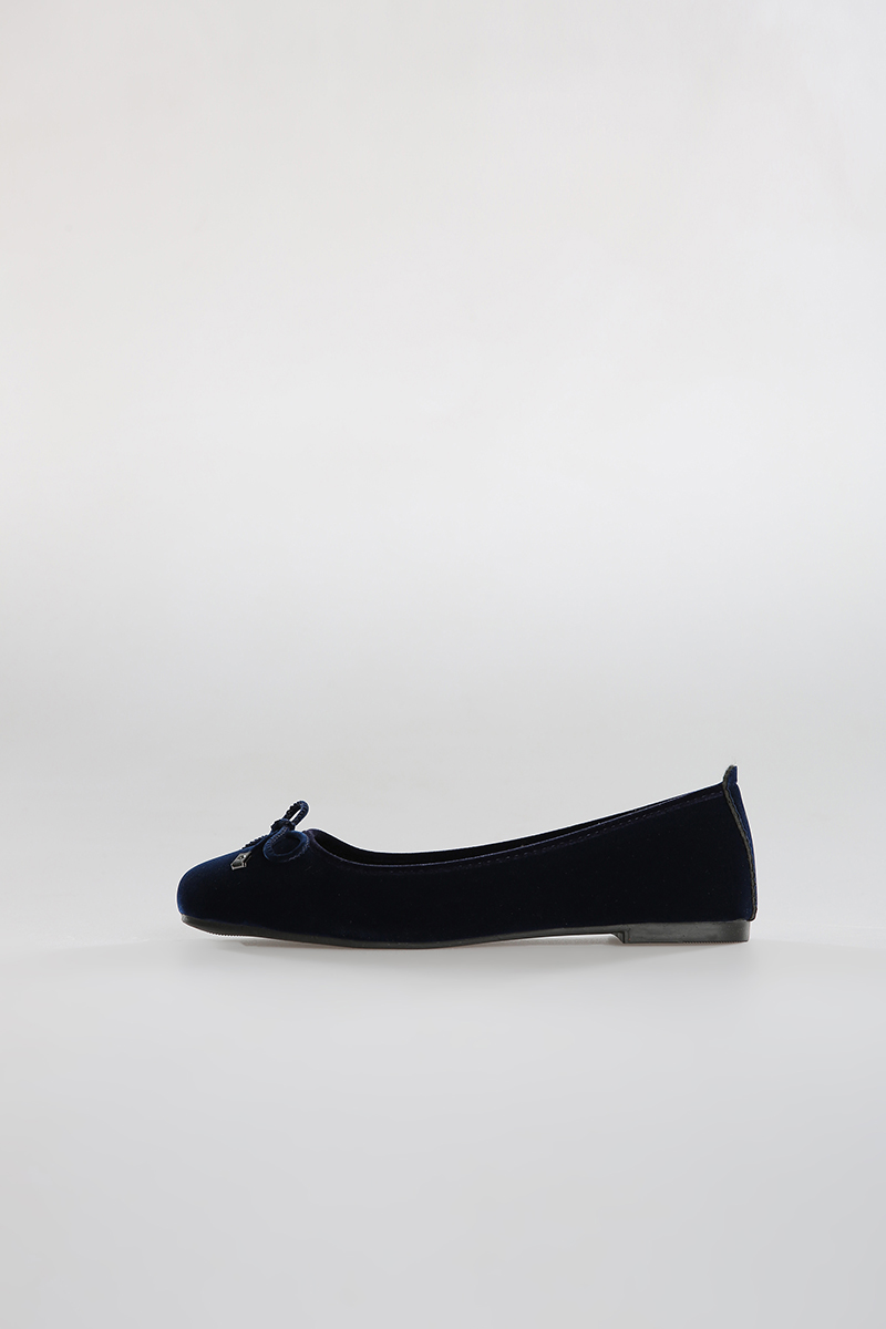 navy blue flat shoes