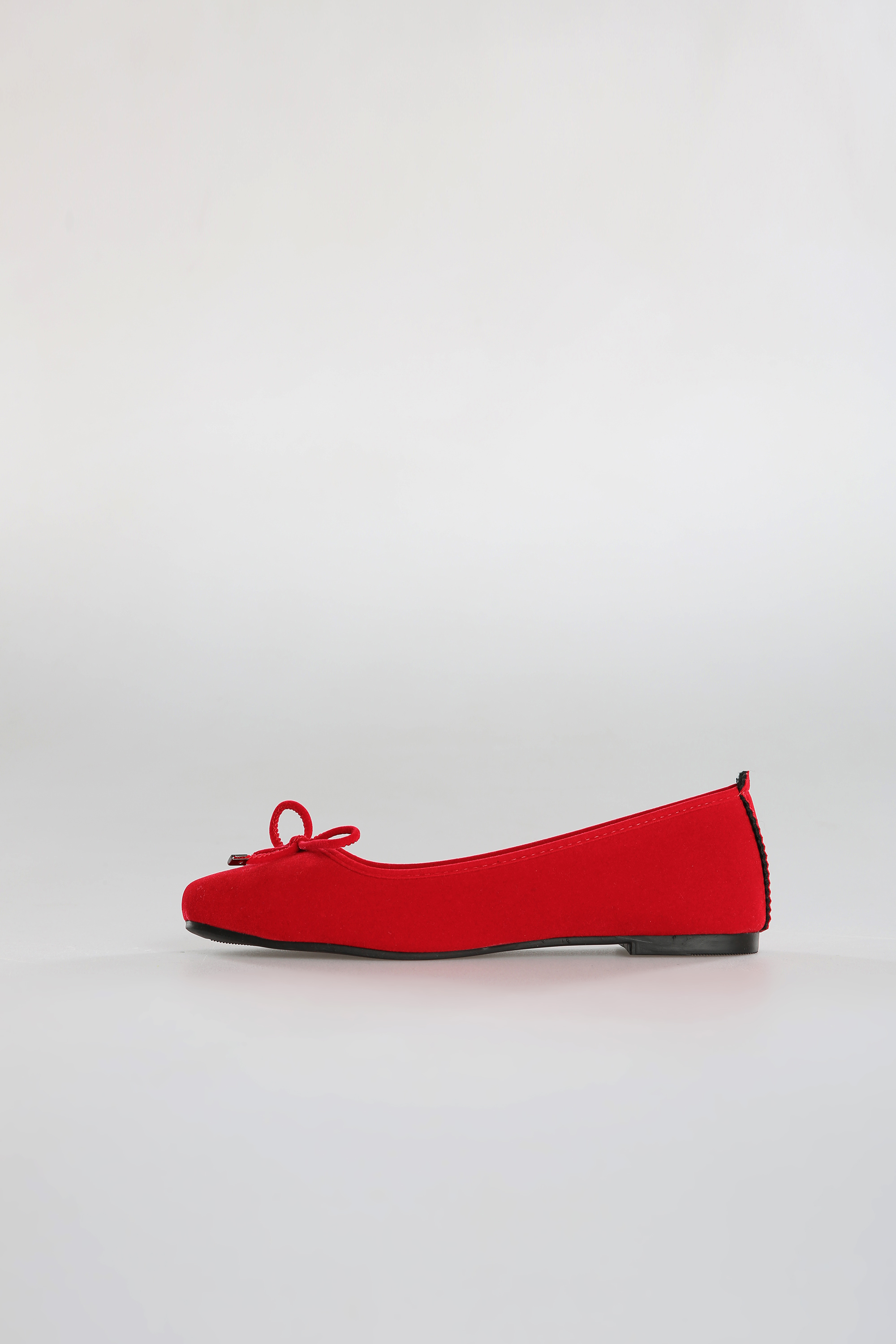 Red Velvet Fabric Flat Shoes 